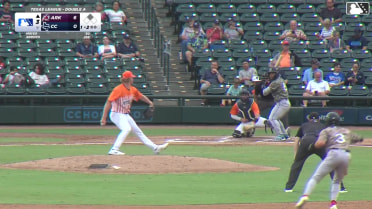 Michael Arroyo homers (7) on a fly ball to left field. Bill Knight scores.