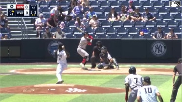 Owen Carey homers (6) on a line drive to right field. John Gil scores.