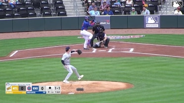 Owen Ayers singles on a sharp line drive to center fielder Mac Horvath. Alex Ramírez scores.
