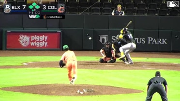 Eduardo Garcia out on a sacrifice fly to right fielder Logan Braunschweig. Jesús Made scores. Mark Coley II to 3rd.