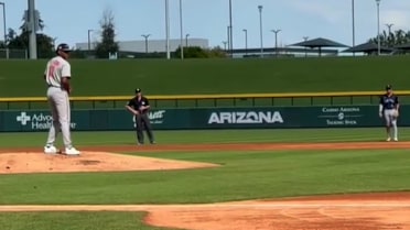 Luis De León strikes out seven