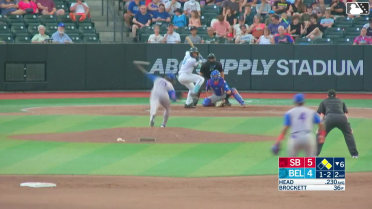 Dillon Head singles on a ground ball to second baseman Michael Hallquist. Wilfredo Lara scores. Starlyn Caba to 3rd. Dillon Head to 2nd. Fielding error by first baseman Miguel Useche.