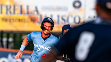 Lizarraga & Missions Keep Hooks at Bay