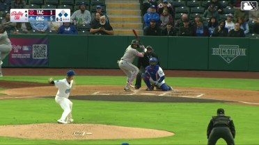 Victor Labrada doubles (1) on a sharp fly ball to center fielder Zach Ehrhard. Carson Taylor scores. Jhonny Pereda to 3rd.