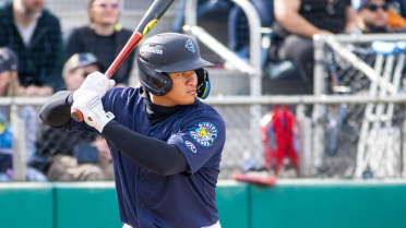 Luis Suisbel launches a go-ahead grand slam