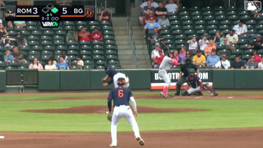 Eric Hartman doubles (4) on a ground ball to right fielder Angel Mateo. Dalton McIntyre scores. Mac Guscette to 3rd.