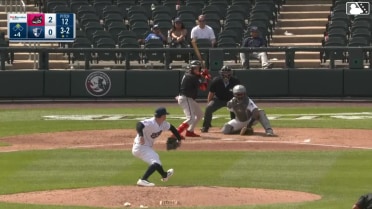 Diego Velasquez singles on a sharp line drive to right fielder Luis Durango. Jean Carlos Sio scores.