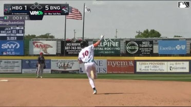 Carson Benge slugs his 11th homer of the season