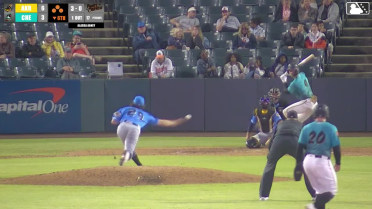 Adam Retzbach walks. Thomas Sosa scores. Maverick Handley to 3rd. Carter Young to 2nd.