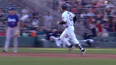 Rafael Flores Jr.'s two-run home run (2)