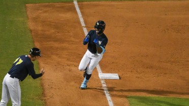 McNair’s Walk-Off Blast Gives Columbia 3-2 Win 