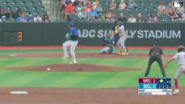 Blayberg Diaz singles on a ground ball to center fielder Dillon Head. Luiyin Alastre scores.