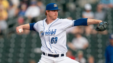 Eric Cerantola Makes MLB Debut With Kansas City Royals