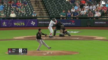 Aaron Zavala homers (3) on a fly ball to left field.
