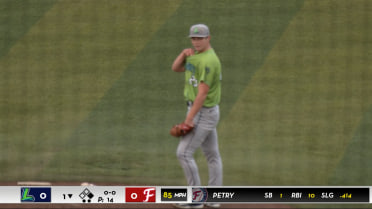 Joey Oakie fans six across four strong innings