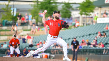 Bats Win Extra-Inning Thriller Over Storm Chasers 6-5