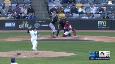Kahlil Watson singles on a ground ball to right fielder Gabriel Gonzalez. Kody Huff scores.