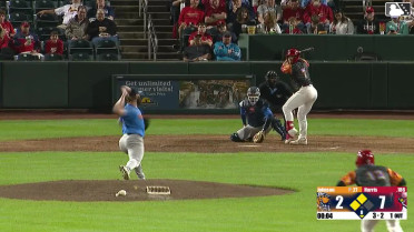 Dakota Harris doubles (1) on a sharp line drive to left fielder Cameron Leary. Trey Paige scores. Travis Honeyman scores.