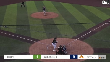 Josh Caron doubles (5) on a line drive to right fielder Avery Owusu-Asiedu. Jonny Farmelo scores. Felnin Celesten scores. Luke Stevenson to 3rd.
