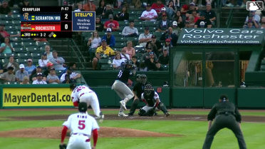 Yanquiel Fernández homers (26) on a fly ball to right center field. Marco Luciano scores.