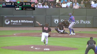 Alex Ramírez singles on a ground ball to center fielder Lizandro Espinoza. Andy Garriola scores.