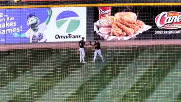 Korbyn Dickerson's incredible diving catch