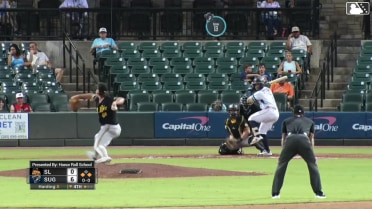 Pascanel Ferreras out on a sacrifice fly to right fielder Cade Marlowe. Edwin Díaz scores.