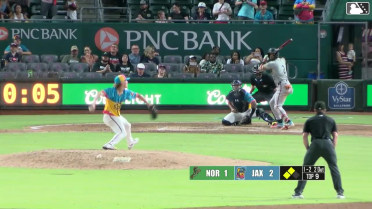 Tyler Zuber In play, no out to José Barrero