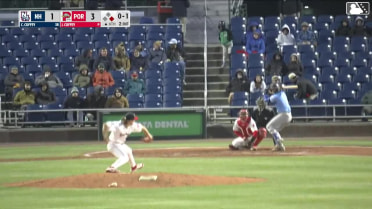 Cutter Coffey triples (1) on a fly ball to right fielder Will Turner. Aaron Parker scores.