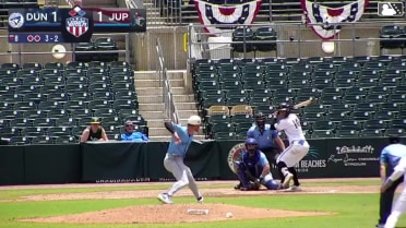 Andres Valor walks. Luis Leon scores. Luis Arana to 3rd. Echedry Vargas to 2nd.