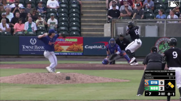 Bryan Ramos doubles (8) on a line drive to left fielder Ryan Clifford. Luis Vázquez scores. Sam Huff to 3rd.