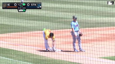 Shotaro Morii races for a triple