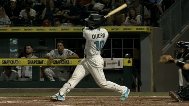 Edgar Quero's three-hit game 