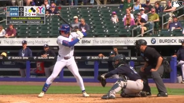 Ryan Clifford doubles (5) on a sharp line drive to right fielder Yanquiel Fernández. Ji Hwan Bae scores.