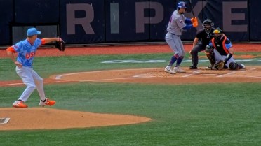 Kyle Gibson fans five in a rehab start 