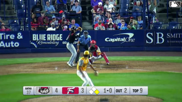 Thayron Liranzo homers (18) on a fly ball to left center field. E.J. Exposito scores.