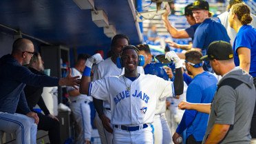 Blue Jays use five-run eighth inning to come back for third straight win