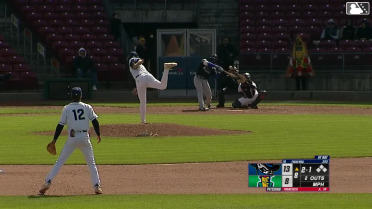 Derlin Figueroa homers (2) on a line drive to right field.