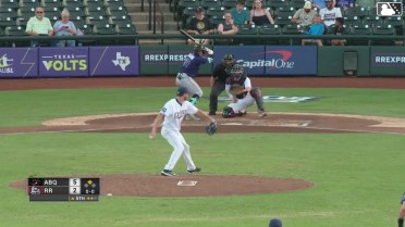 Vimael Machín singles on a line drive to right fielder Trevor Hauver. Charlie Condon scores.