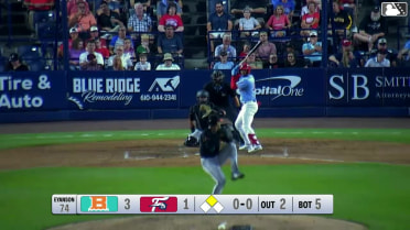 Anthony Eyanson In play, run(s) to Raylin Heredia