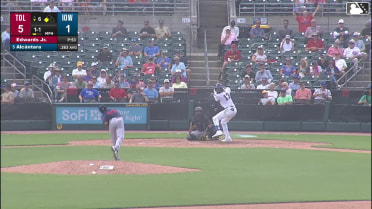 Carl Edwards Jr. In play, run(s) to Kevin Alcántara