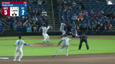 Eric Bitonti homers (10) on a fly ball to left field. Josiah Ragsdale scores.