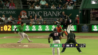 Deyvison De Los Santos doubles (8) on a line drive to right fielder Heston Kjerstad. Agustín Ramírez scores.