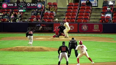 Jacob Humphrey doubles (3) on a sharp line drive to left fielder Alexis Hernandez. Jacob Hinderleider scores. Caleb Hobson scores.