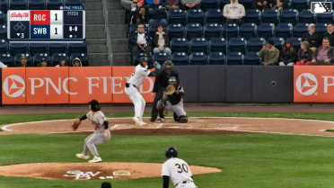 Spencer Jones doubles (6) on a line drive to right fielder Dylan Crews. Anthony Volpe scores. Max Schuemann scores.