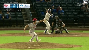 Josue De Paula singles on a line drive to right fielder Avery Owusu-Asiedu. Jose Izarra scores. Taylor Young to 2nd.