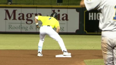 Josh Hammond racks up four extra-base hits