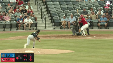 Carter Graham doubles (4) on a line drive to left fielder Josh Adamczewski. Carlos Sanchez scores.