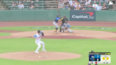 Lucas Giolito In play, run(s) to Clark Elliott