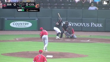 Luke Waddell homers (5) on a line drive to right center field. Patrick Clohisy scores.